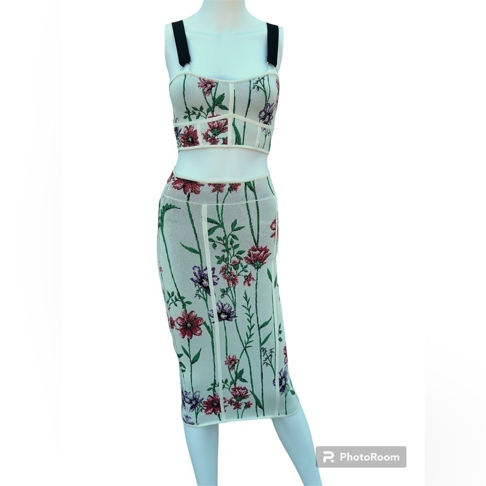 BCBG MaxAzria Anna White Floral Bandage Pencil Skirt | XXS | NWT - Picture 2 of 7